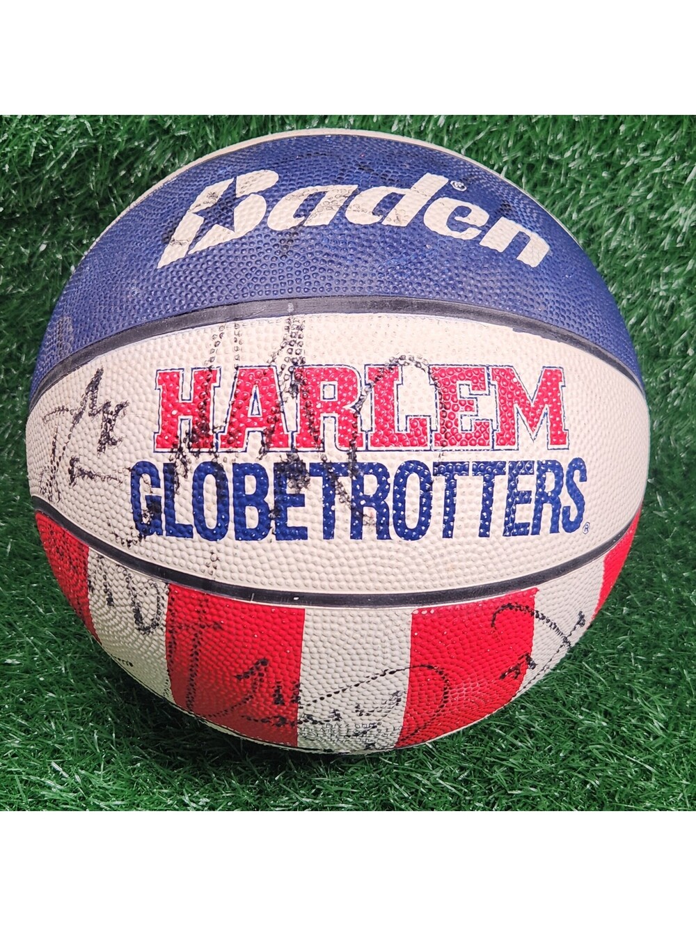 Vintage Harlem Globetrotters Team Signed Basketball Baden Multi Autograph Vtg